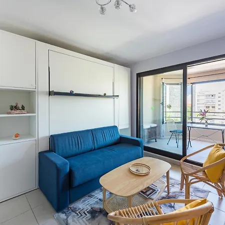 Beau Véranda à Deux Pas De La - Parking Inclus Juan-les-Pins