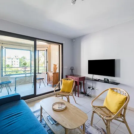 Beau Veranda A Deux Pas De La - Parking Inclus Apartament *