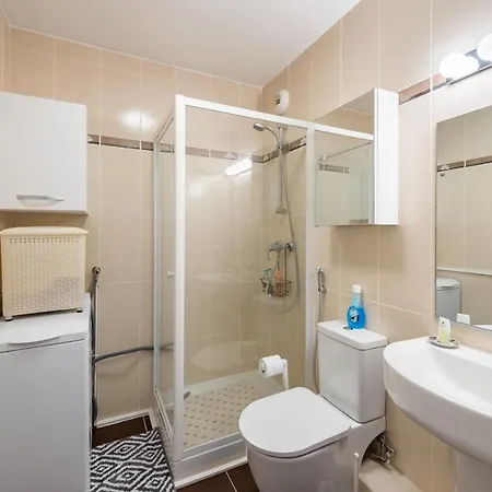 Beau Veranda A Deux Pas De La - Parking Inclus *