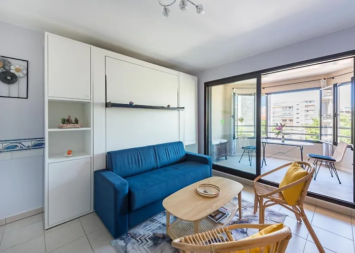 Beau Véranda à Deux Pas De La - Parking Inclus Juan-les-Pins