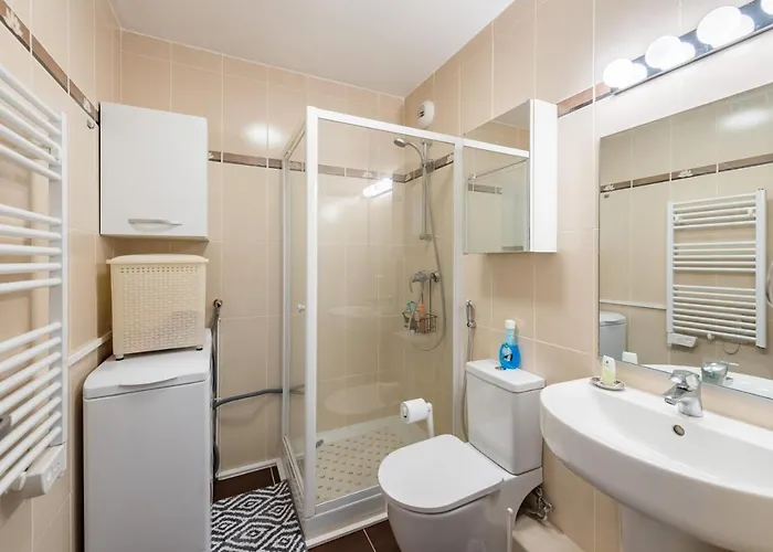 Beau Véranda à Deux Pas De La - Parking Inclus *